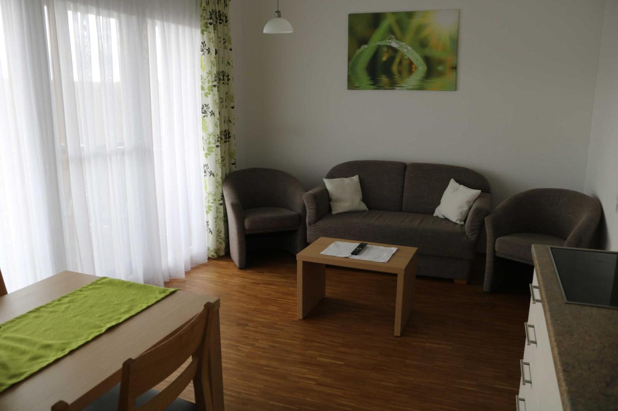 Winzerhof Schmid Apartamento Schwaigern Exterior foto