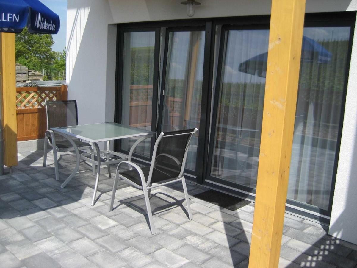 Winzerhof Schmid Apartamento Schwaigern Exterior foto